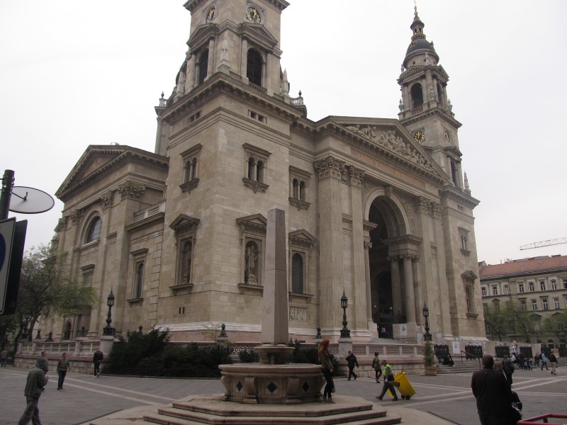 Bazilika sv. Štefana- krásna zvonku i z vnútra.